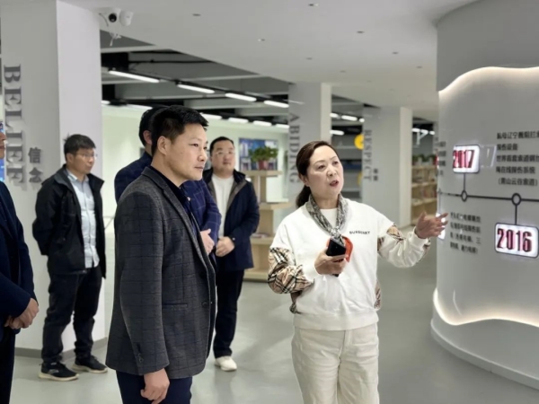 【公司动态】洛阳市科技局领导一行莅临辉达娱乐考察调研