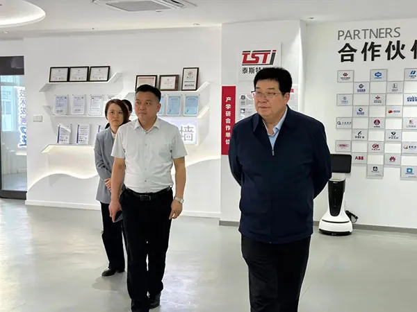 聚焦人才引育 共促创新发展——河南省高层次人才服务中心黄亚杰书记一行莅临辉达娱乐开展调研